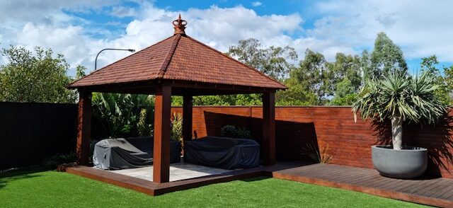 Ironwood Shingle roof on a hut